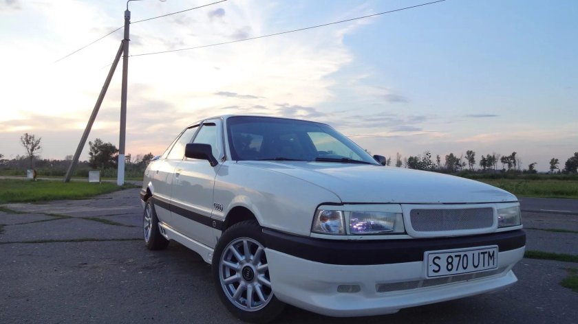 Audi 80 белая