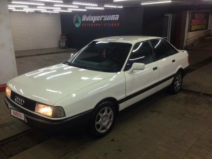 Ауди седан 1990