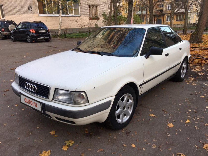 Ауди 80 белая