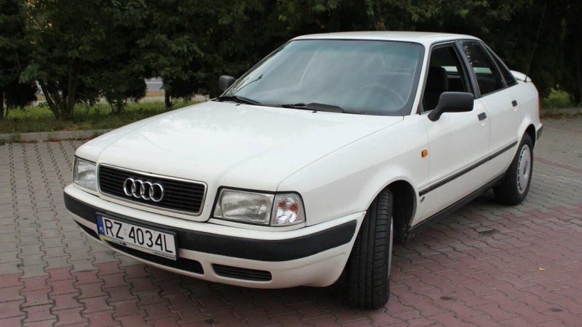 Ауди 80 белая