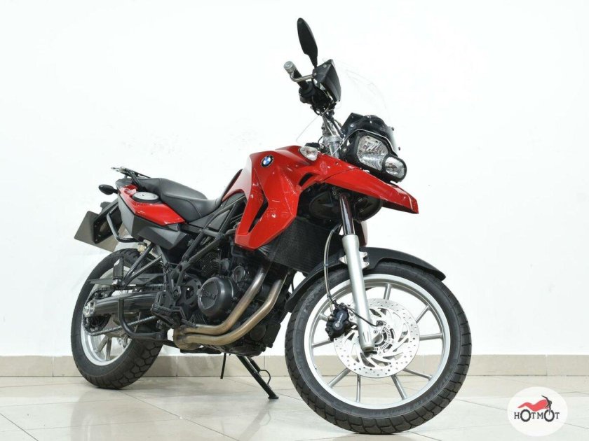 Suzuki v Strom 650 2005