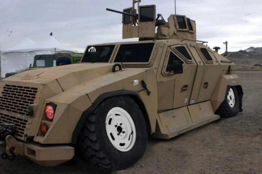 Броневик HMMWV JLTV