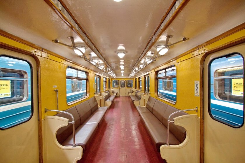 Линкруст в вагонах метро