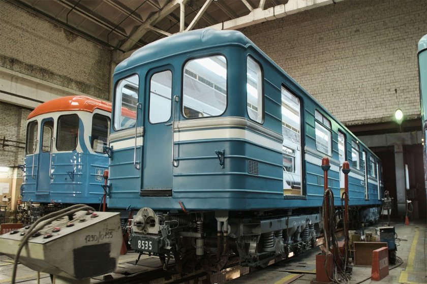 Метровагон еж3