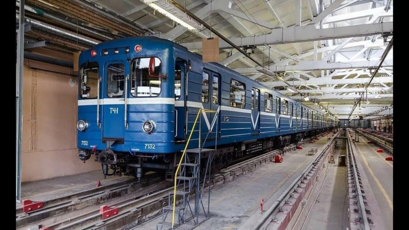 Вагон метро Емх 503