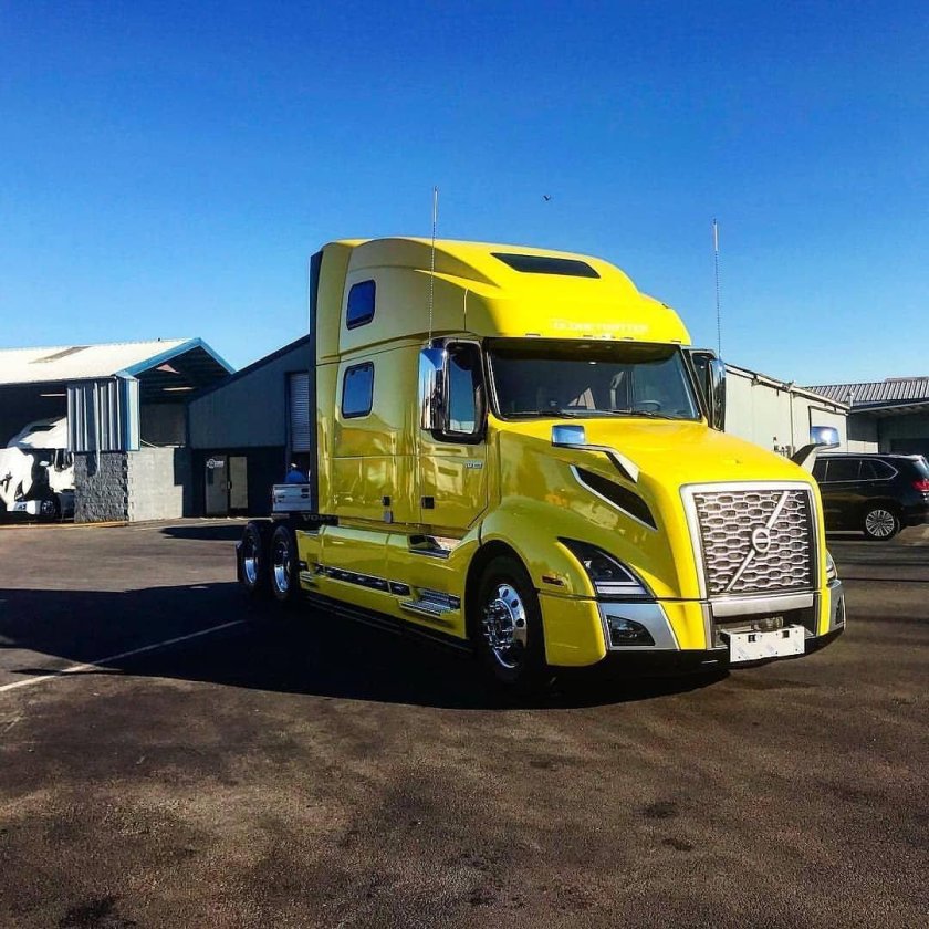 Американский грузовик вольво новый