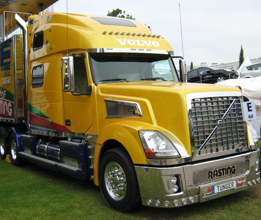 Вольво 880 тягач