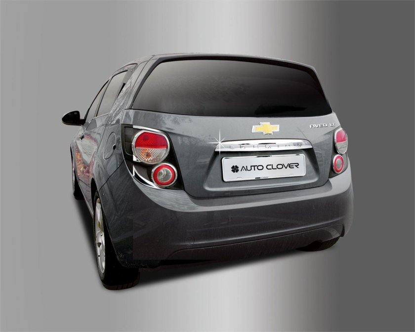 Chevrolet Aveo сзади