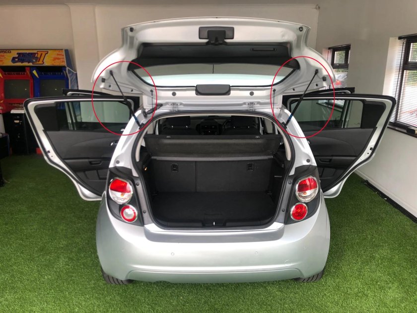 Chevrolet Aveo t300 хэтчбек