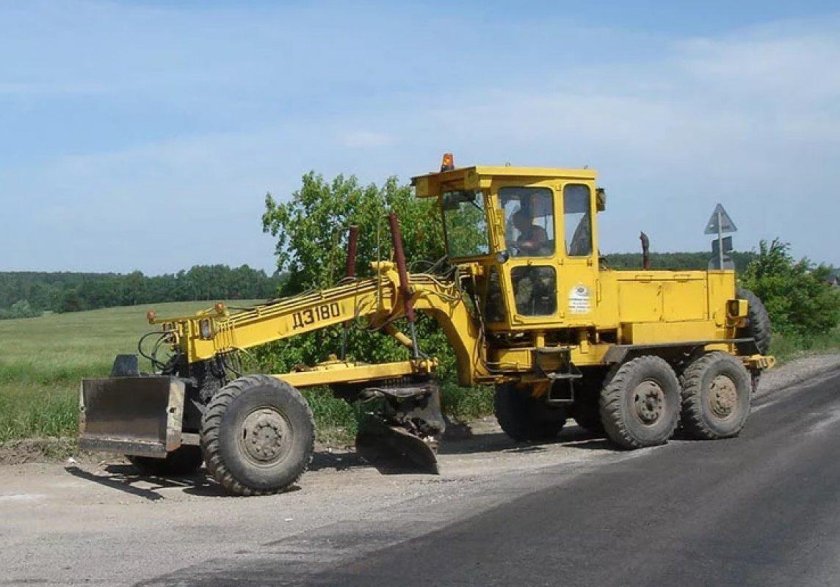 Автогрейдер ДЗ-180
