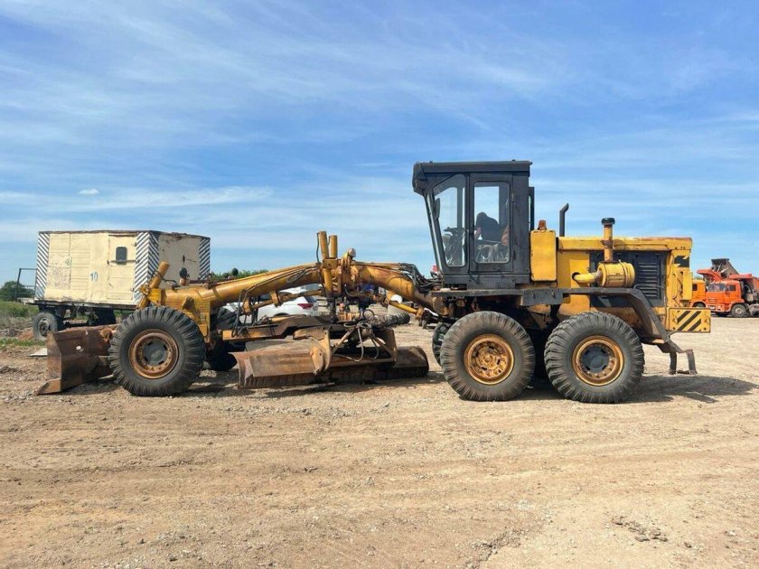 Автогрейдер дз 98