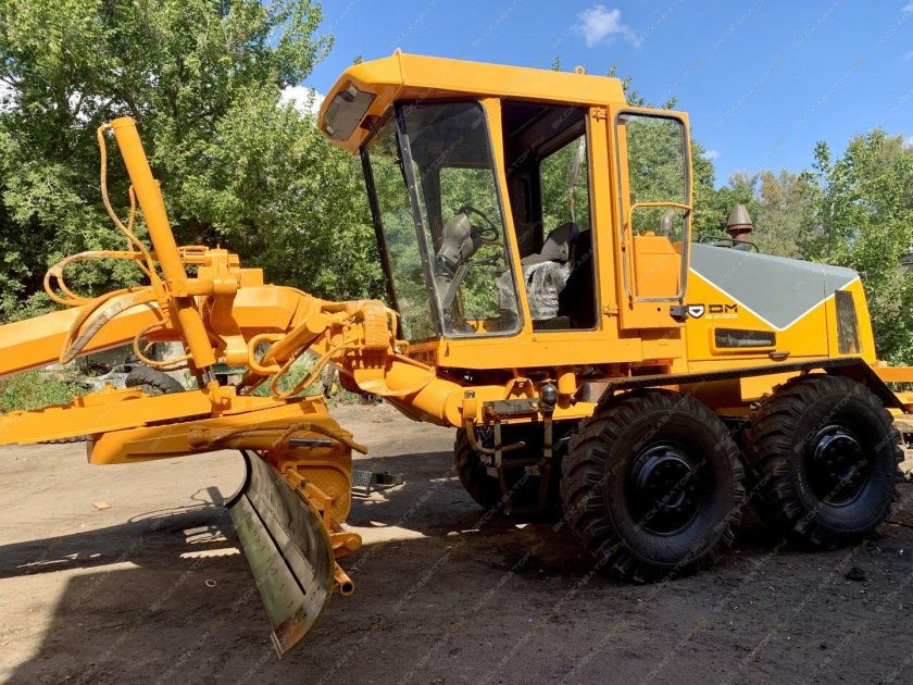 Грейдер Орел Дормаш