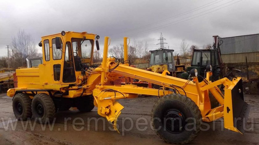 Автогрейдер ДЗ-122