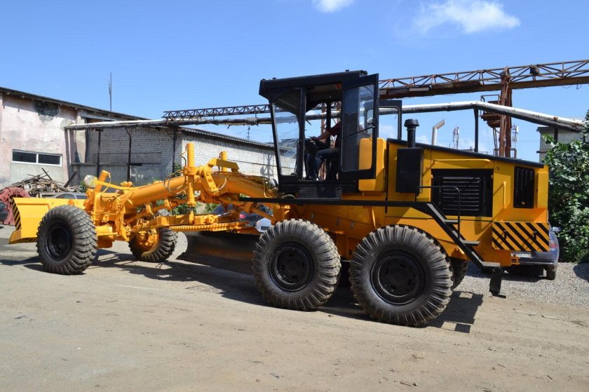 ГС 1805 грейдер