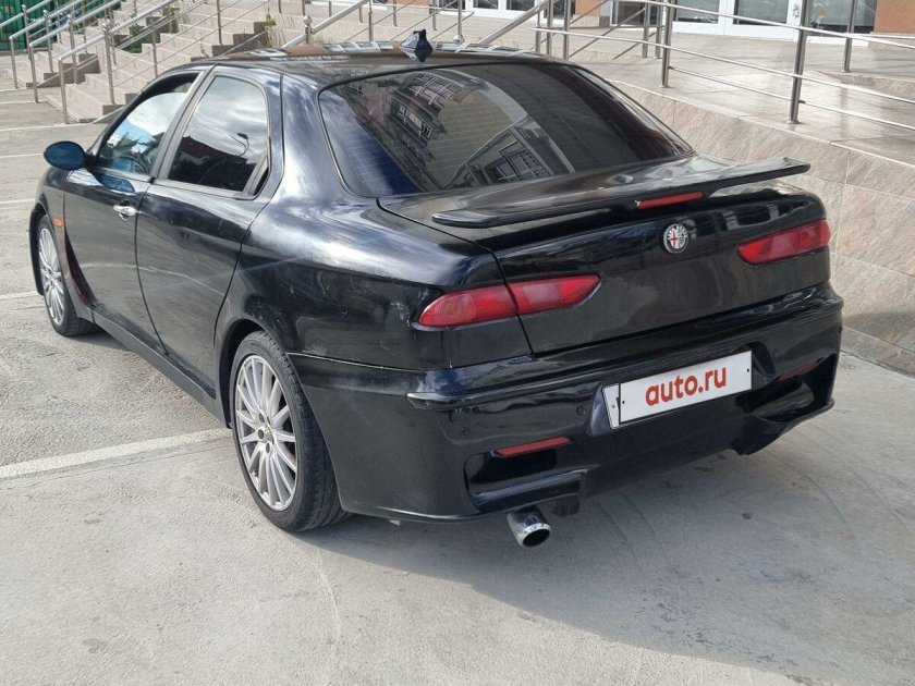 Альфа ромео 2000 года