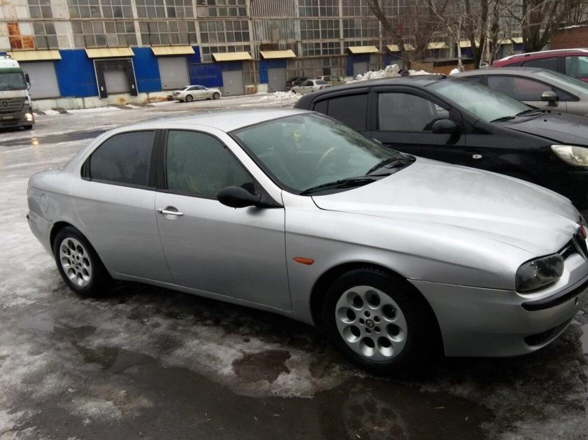 Альфа Ромео 156 2000 года