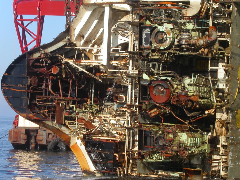 Двигатель корабля