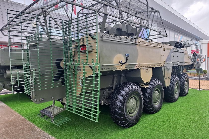 Бронетранспортер бтр 80