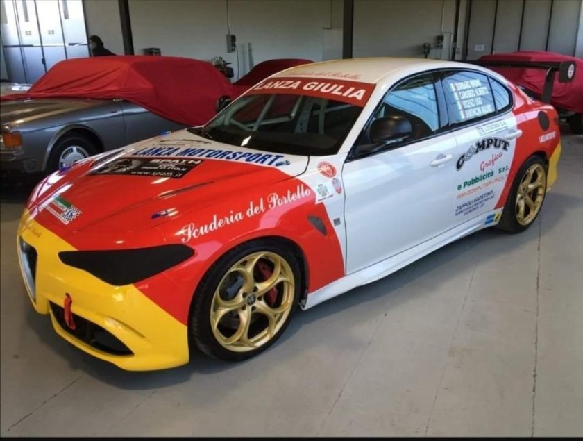 Alfa romeo giulia quadrifoglio