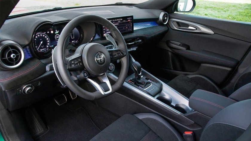 Alfa Romeo Tonale Interior