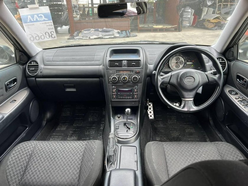 Тойота альтеза 2001