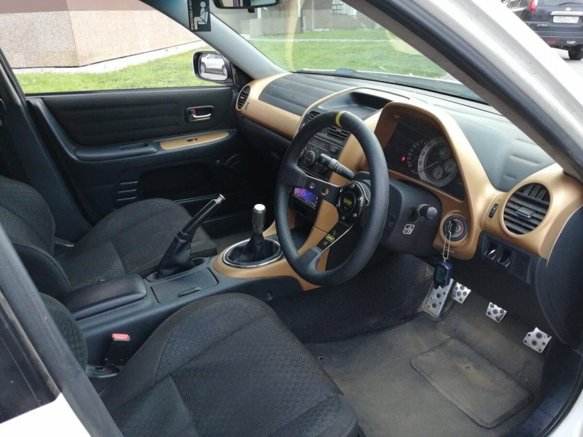 Toyota altezza салон