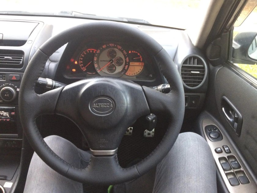 Toyota Altezza левый руль