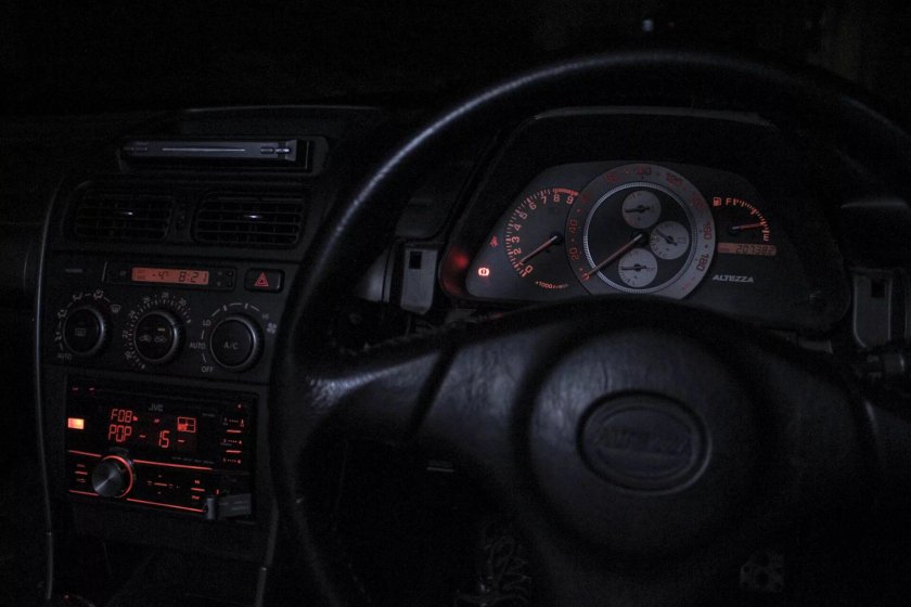 Панель Тойота Альтеза