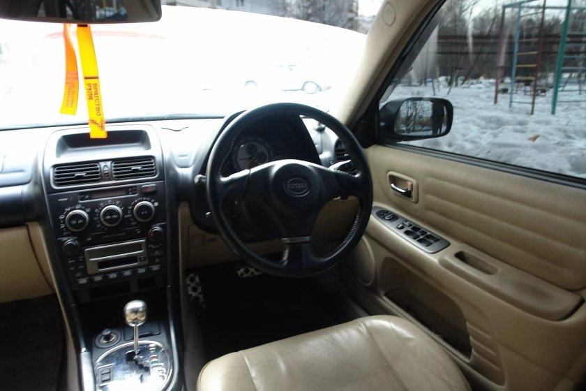 Toyota Altezza 2001 салон