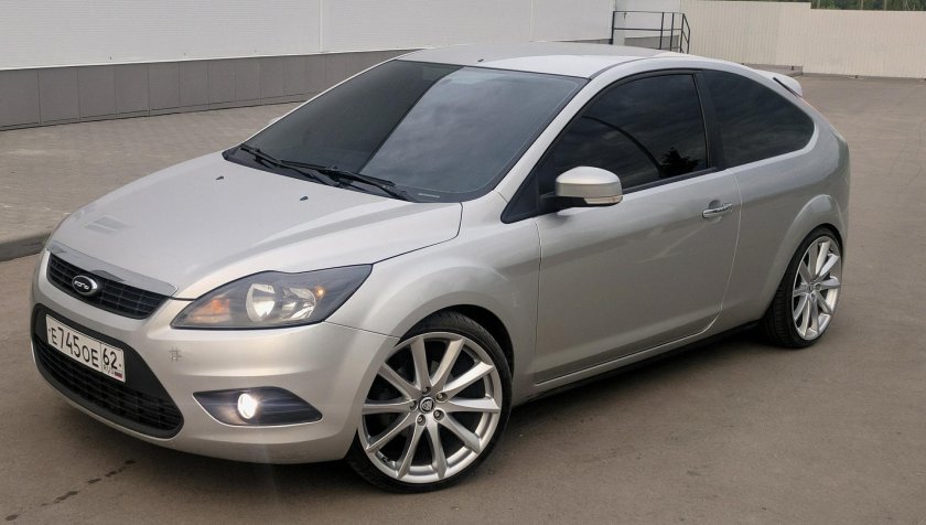 Ford Focus 2 хэтчбек r17