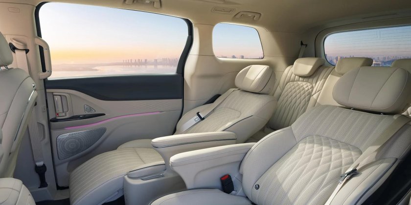 Китайский минивэн 2022 voyah Dreamer