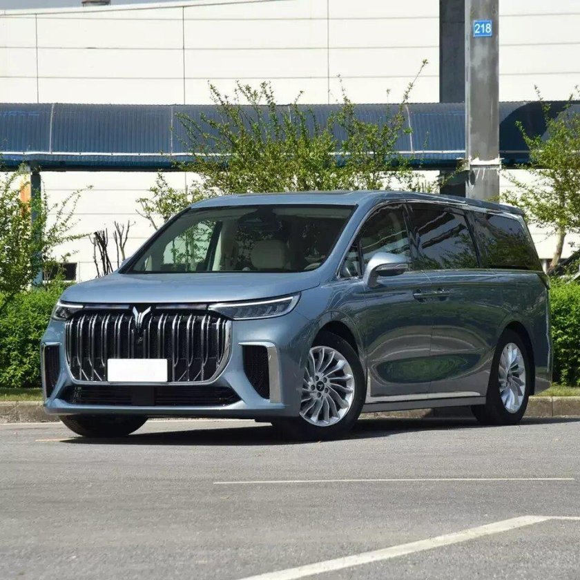 Китайский минивэн 2022 voyah Dreamer