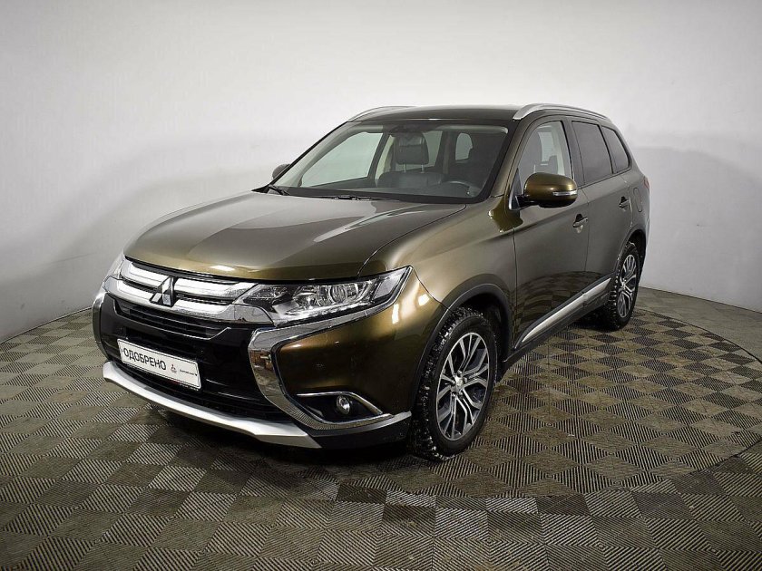 Mitsubishi Outlander 2017 коричневый