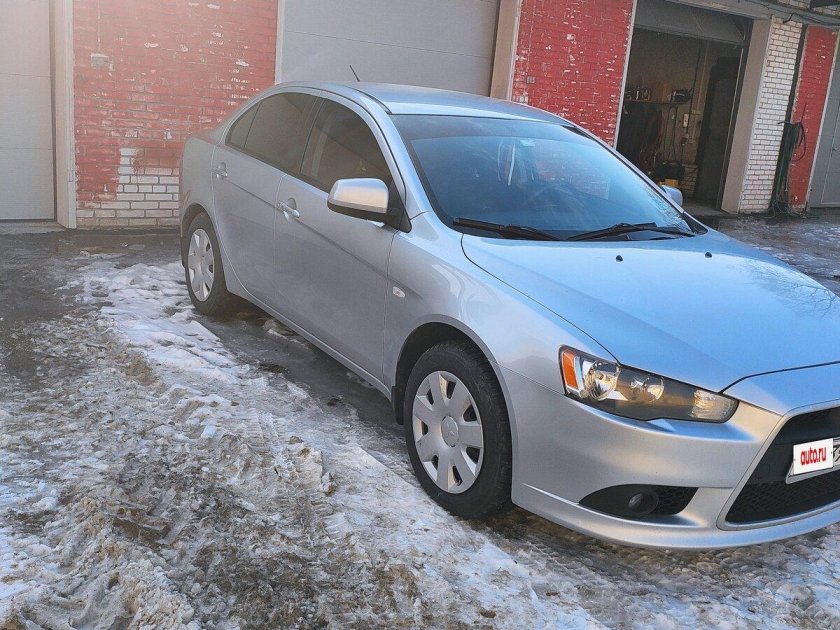 Mitsubishi lancer x 2011