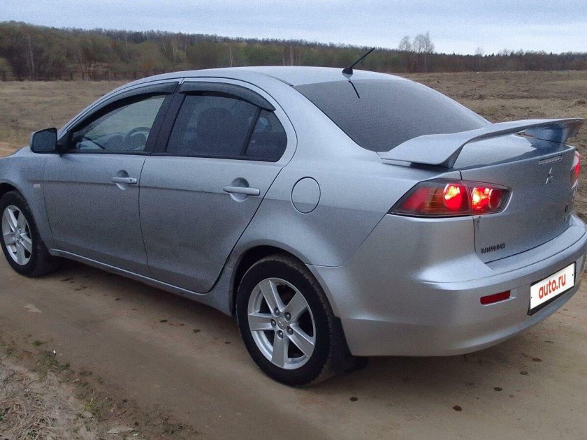Mitsubishi lancer 1.8 cvt
