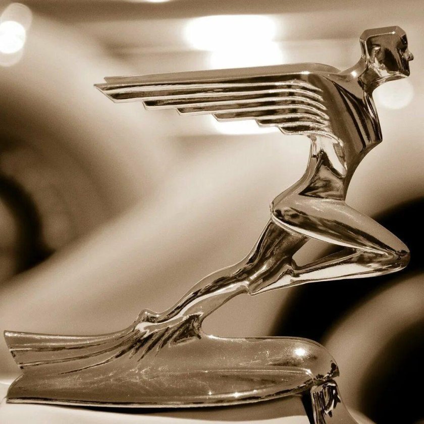 Статуэтки машин