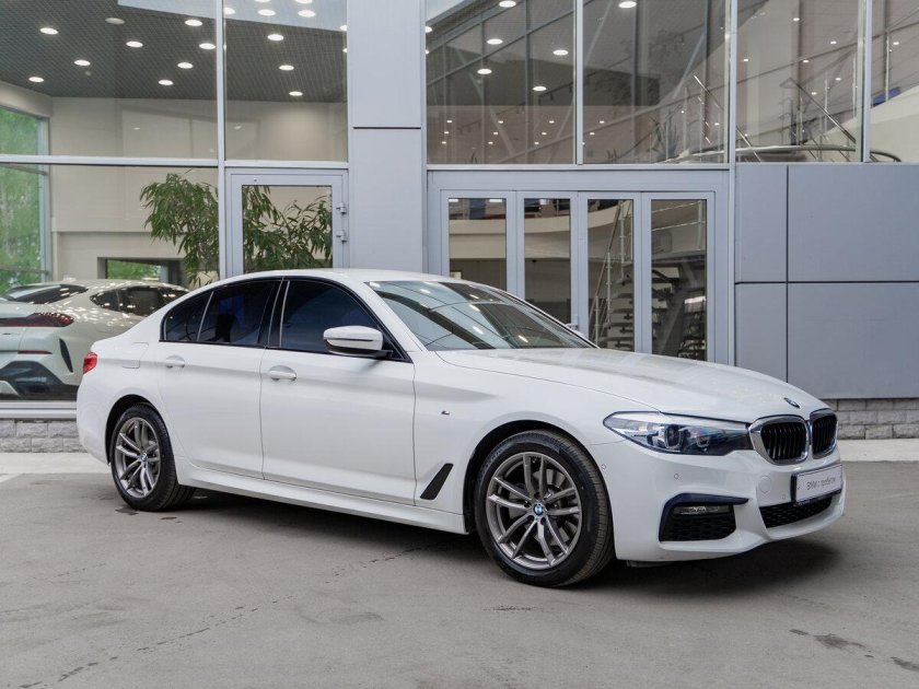 Бмв 5 дж30 2017