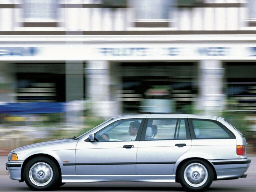 BMW 318i Touring