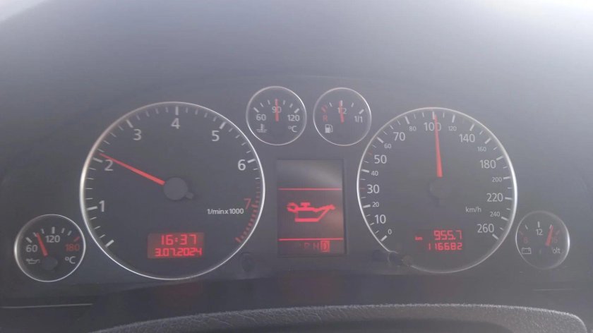 Ауди а6 с5 2.4 бензин