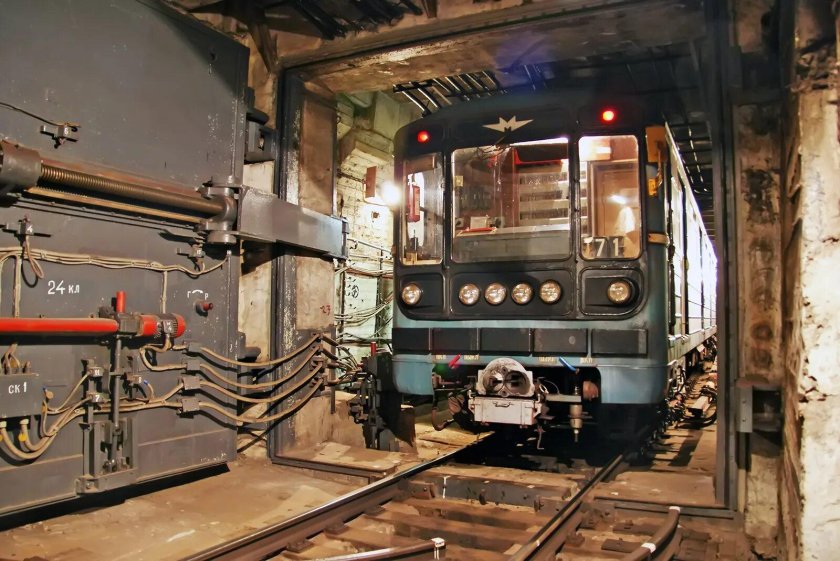 Номерной 81-717/714