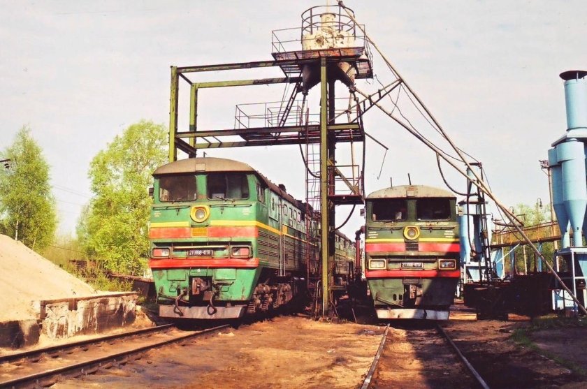 Распиленный поезд 2тэ10в 4117