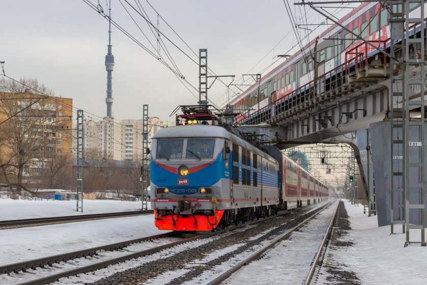 Электровоз чс200-009