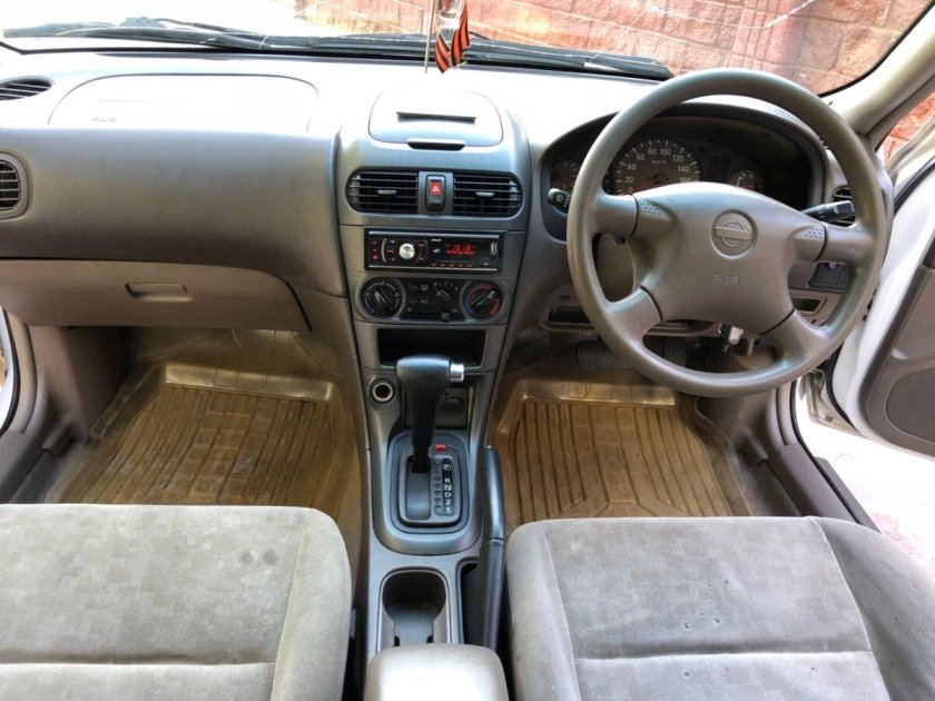 Ниссан Санни 2002 салон