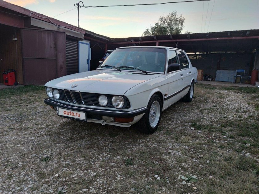 BMW e28 m5