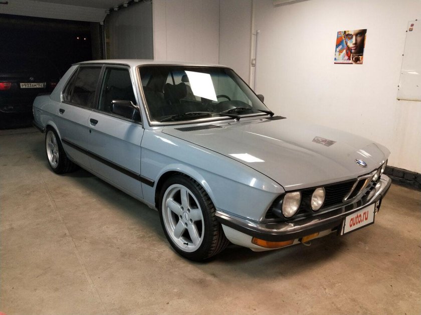 BMW 520i e28