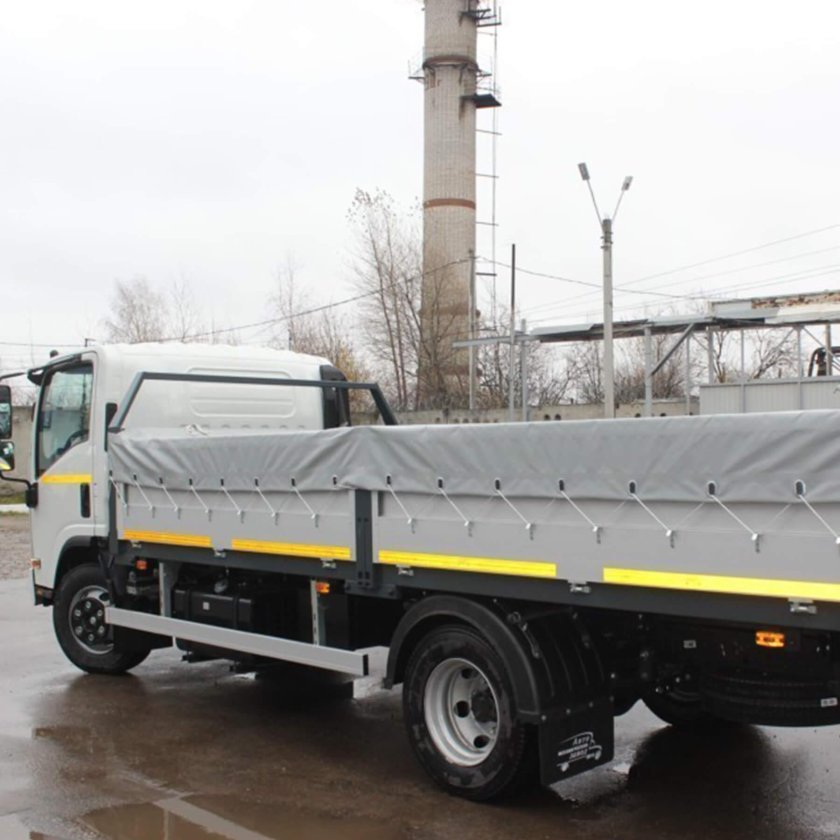 Isuzu NQR бензовоз