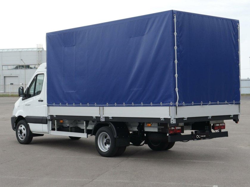 Бортовой грузовик