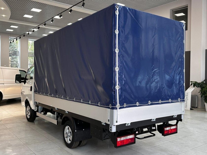 Бортовые с тентом