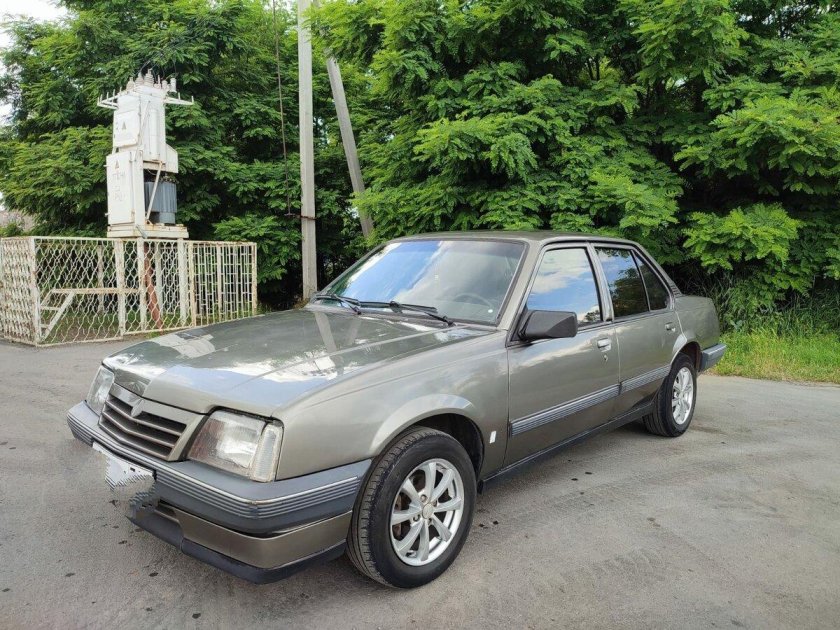 Опель Аскона 1987 год