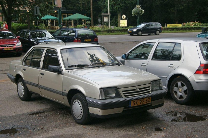 Опель Аскона 1988